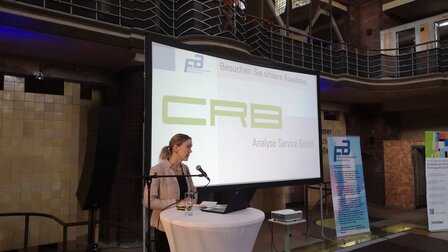 Relatrice alla seconda giornata dei costruttori nell'antico Hubertusbad a Berlino-Lichtenberg nel novembre 2023 | © CRB Analyse Service GmbH